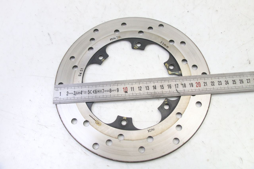 photo de TARCZA HAMULCOWA PRZEDNIA PIAGGIO NEW TYPHOON 50 (2018 - 2021) - Zoom stanu zużycia