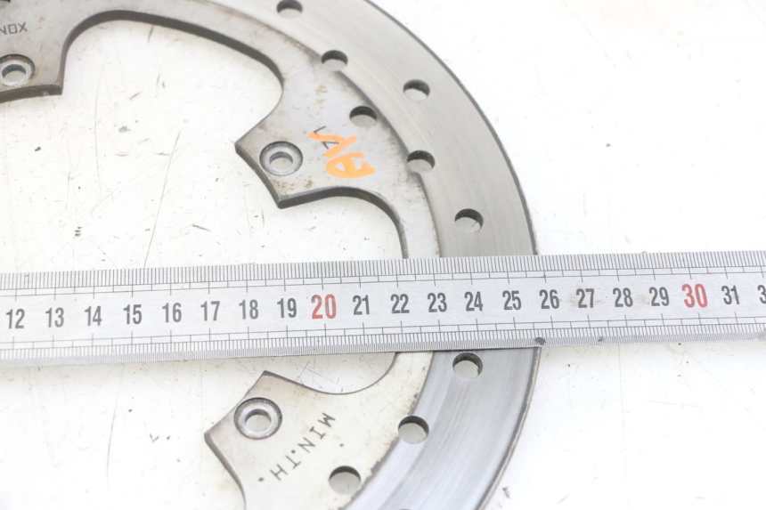 photo de TARCZA HAMULCOWA PRZEDNIA GILERA NEXUS 125 (2009 - 2013) - Zoom stanu zużycia