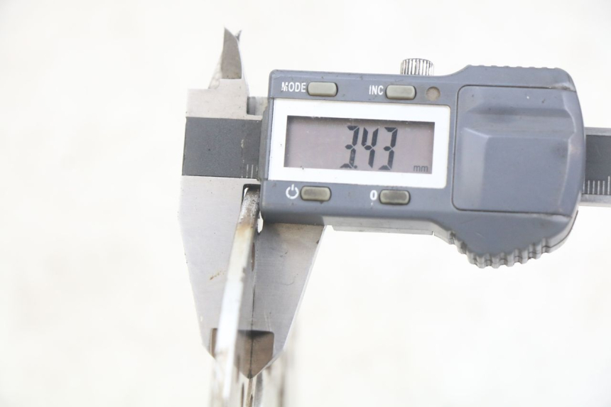 photo de PRZEDNI TARCZA HAMULCOWA JM MOTORS OLDIES RS 4T 50 (2021 - 2024) - Inny kąt widzenia