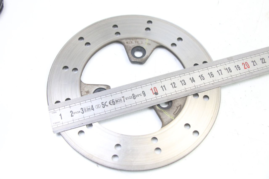 photo de PRZEDNI TARCZ HAMULCOWY PEUGEOT KISBEE 4T 50 (2010 - 2017) - Zoom stanu zużycia