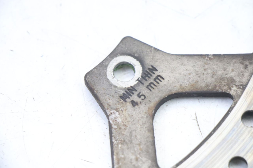 photo de PRZEDNI TARCZ HAMULCOWY PEUGEOT SATELIS 125 (2013 - 2018) - Zbliżenie techniczne