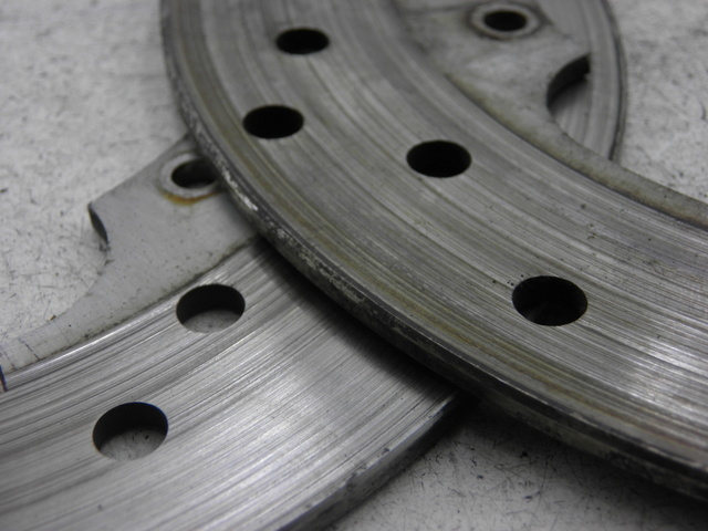 photo de TARCZA HAMULCOWA PRZEDNIA PIAGGIO X9 250 (2000 - 2002) - Szczegół części