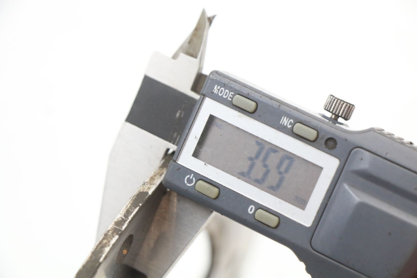 photo de PRZEDNI TARCZA HAMULCOWA EUROCKA R8 4T 50 (2013 - 2022) - Zbliżenie techniczne