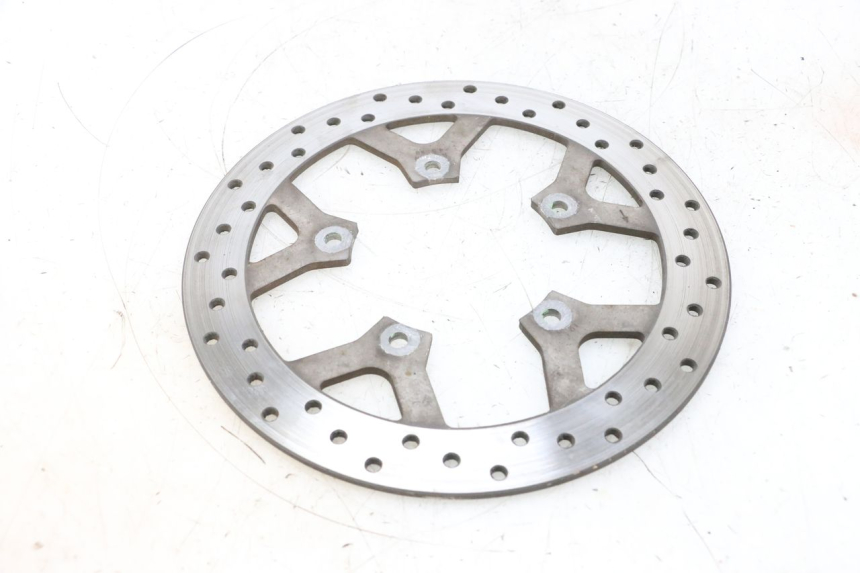 photo de PRZEDNI TARCZ HAMULCOWY PEUGEOT SATELIS 125 (2013 - 2018) - Zbliżenie techniczne