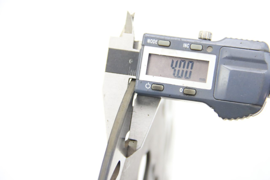 photo de TARCZA HAMULCOWA PRZEDNIA PEUGEOT TWEET 4T 50 (2010 - 2014) - Zoom stanu zużycia