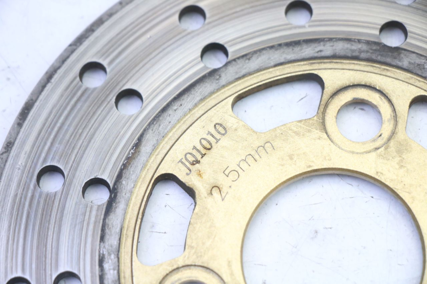 photo de PRZEDNI TARCZ HAMULCOWY PEUGEOT V-CLIC VCLIC 50 (2007 - 2013) - Zbliżenie techniczne