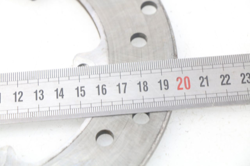 photo de PRZEDNI TARCZA HAMULCOWA PIAGGIO VESPA LX IE 125 (2010 - 2012) - Zbliżenie techniczne