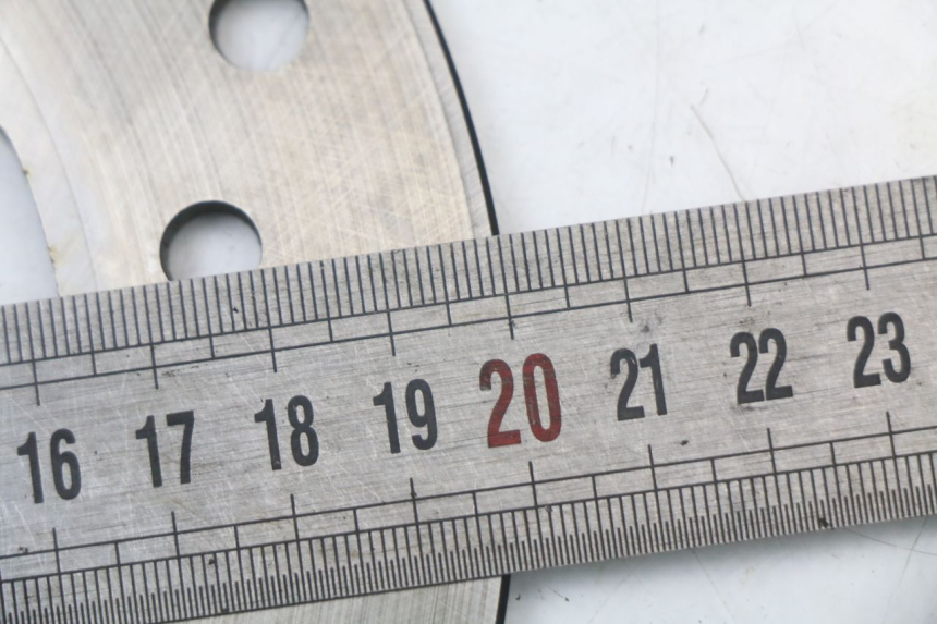 photo de PRZEDNI TARCZA HAMULCOWA PIAGGIO VESPA PRIMAVERA 4T 50 (2021 - 2024) - Zoom stanu zużycia