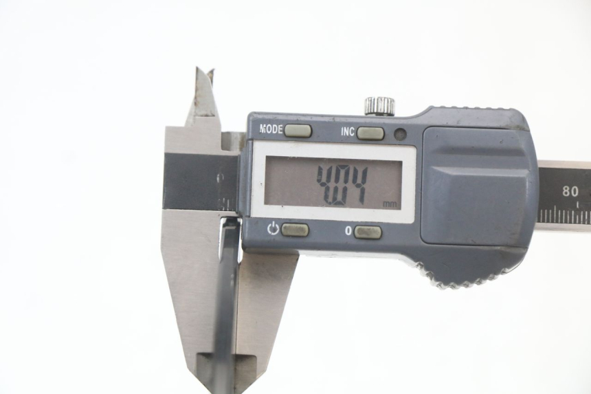 photo de PRZEDNI TARCZA HAMULCOWA PIAGGIO VESPA PRIMAVERA 4T 50 (2021 - 2024) - Zbliżenie techniczne