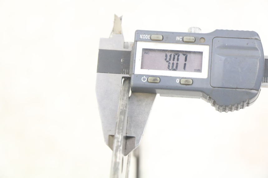 photo de TARCZA HAMULCOWA PRZEDNIA PIAGGIO VESPA S 2T 50 (2007 - 2014) - Szczegół części