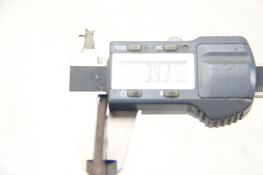 photo de PRZEDNI TARCZA HAMULCOWA PIAGGIO VESPA SPRINT 2T 50 (2014 - 2018) - Inny kąt widzenia