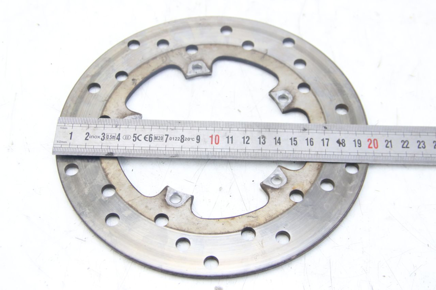 photo de PRZEDNI TARCZA HAMULCOWA PIAGGIO VESPA SPRINT 2T 50 (2014 - 2018) - Zbliżenie techniczne