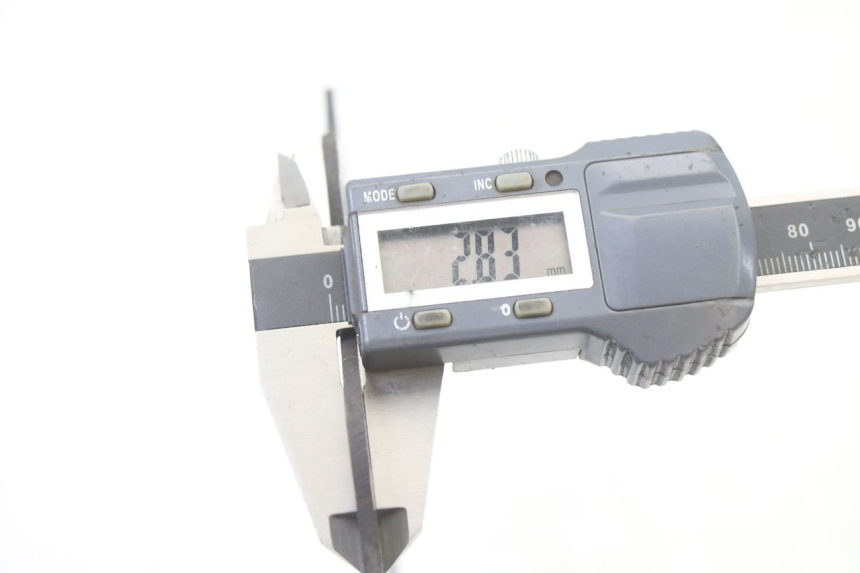 photo de TARCZA HAMULCOWA PRZEDNIA YAMAHA YZ-F YZF 250 (2007 - 2013) - Zbliżenie techniczne