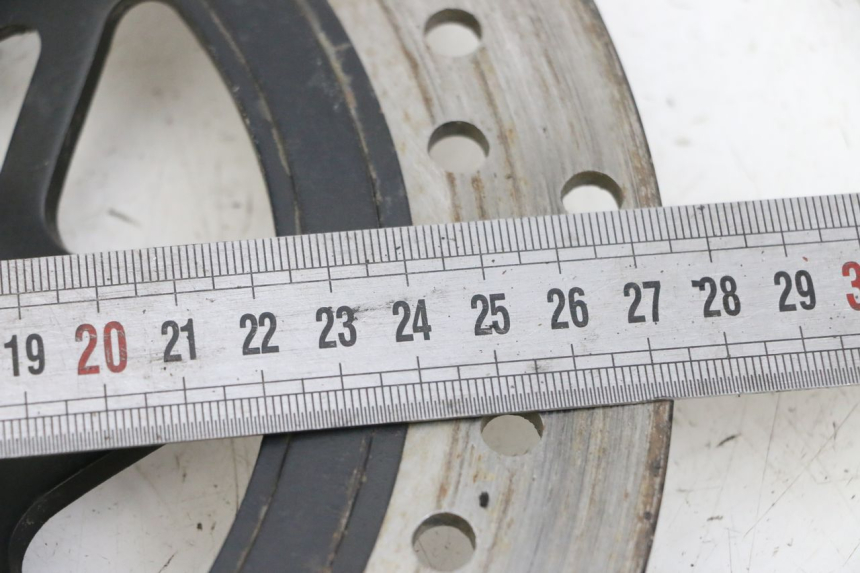 photo de PRZEDNI TARCZ HAMULCOWY KYMCO ZING 125 (1997 - 2003) - Zbliżenie techniczne