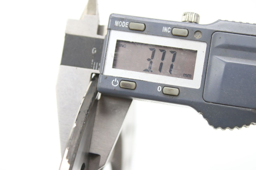 photo de TARCZA HAMULCOWA PRZEDNIA PIAGGIO ZIP 2T 50 (2009 - 2019) - Szczegół części