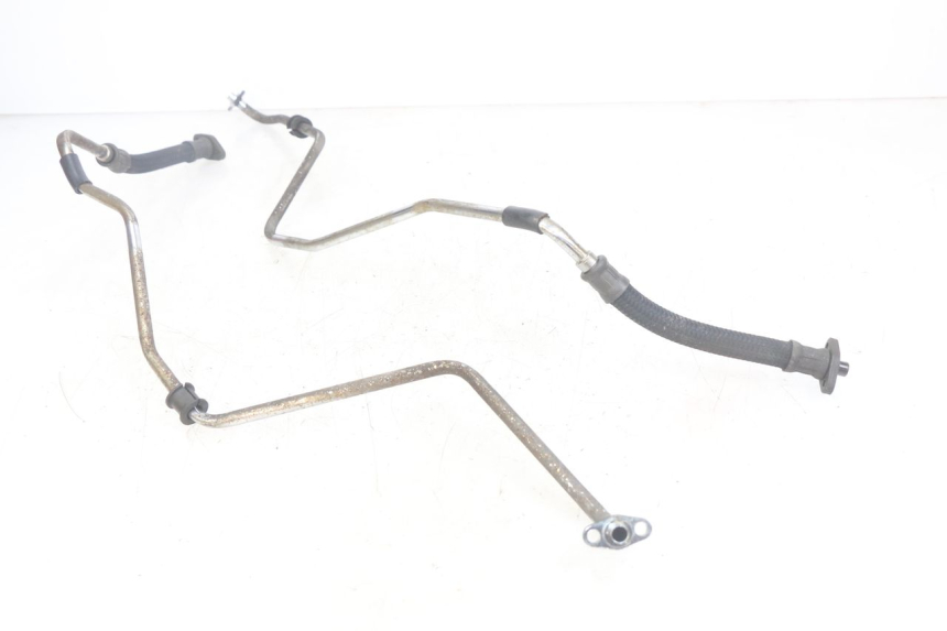 photo de PRZEWÓD OLEJOWY HONDA CBR F SC25 1000 (1989 - 1992) - Zbliżenie techniczne