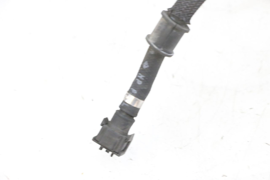 photo de PRZEWÓD WTRYSKIWACZA SUZUKI BURGMAN 125 (2007 - 2014) - Zbliżenie techniczne