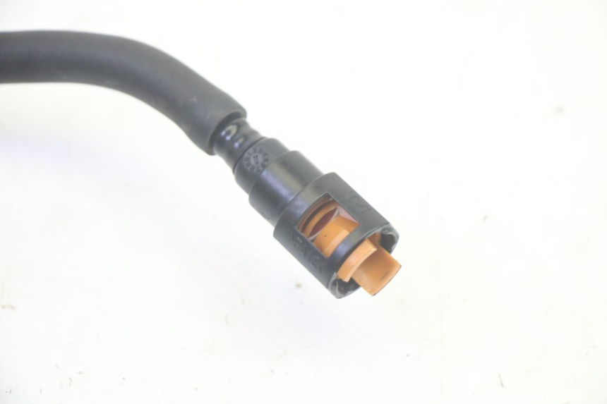 photo de PRZEWÓD WTRYSKIWACZA SUZUKI BURGMAN EXECUTIVE ABS 650 (2006 - 2012) - Zbliżenie techniczne