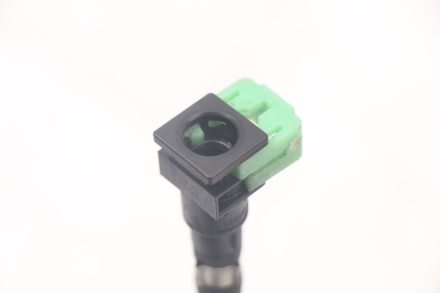 photo de PRZEWÓD WTRYSKIWACZA YAMAHA XMAX X-MAX ABS 125 (2017 - 2020) - Inny kąt widzenia