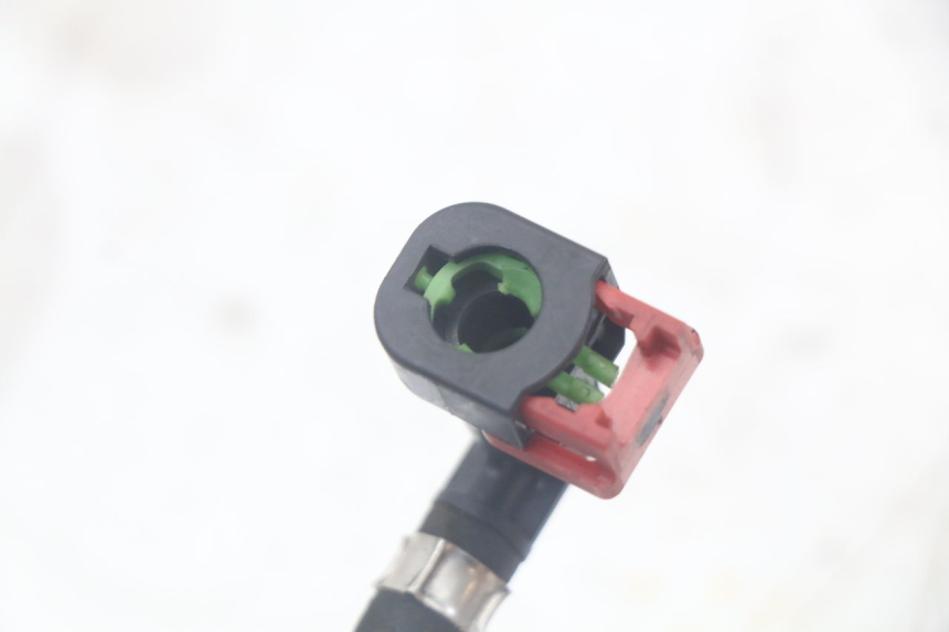 photo de PRZEWÓD WTRYSKIWACZA YAMAHA XMAX X-MAX ABS 125 (2017 - 2020) - Zbliżenie techniczne