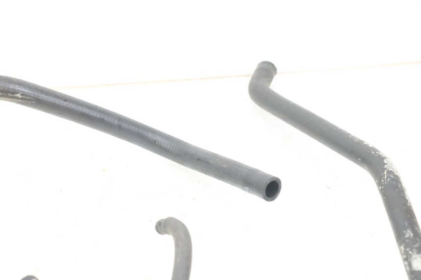 photo de PRZEWÓD CHŁODNICY YAMAHA AEROX 2T 50 (2013 - 2017) - Zbliżenie techniczne