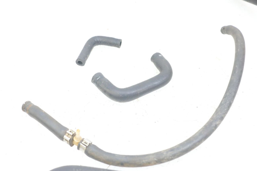 photo de PRZEWÓD CHŁODNICY YAMAHA AEROX 2T 50 (2013 - 2017) - Punkty mocowania