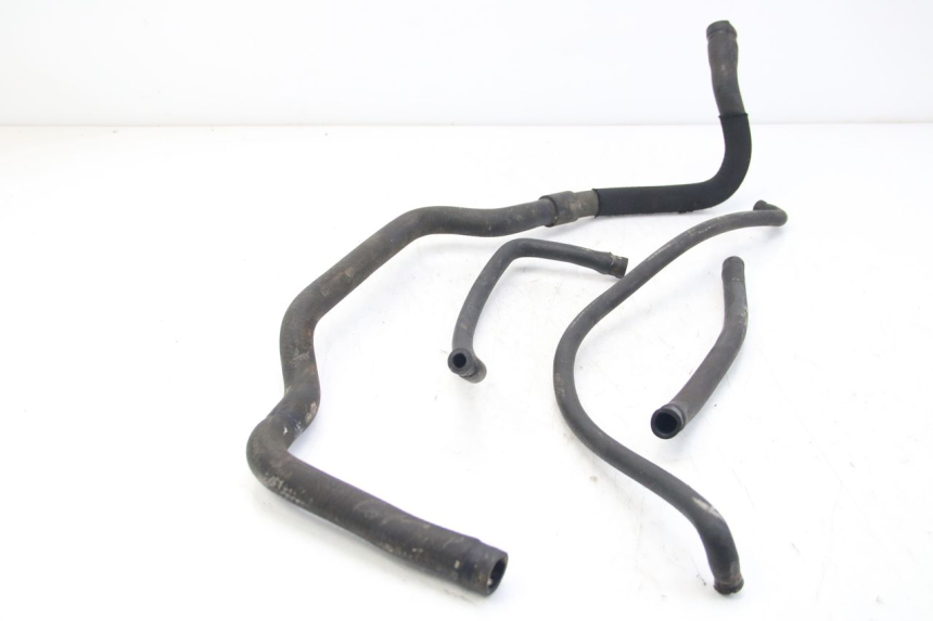 photo de PRZEWÓD CHŁODNICY PIAGGIO BEVERLY 125 (2010 - 2015) - Widok główny