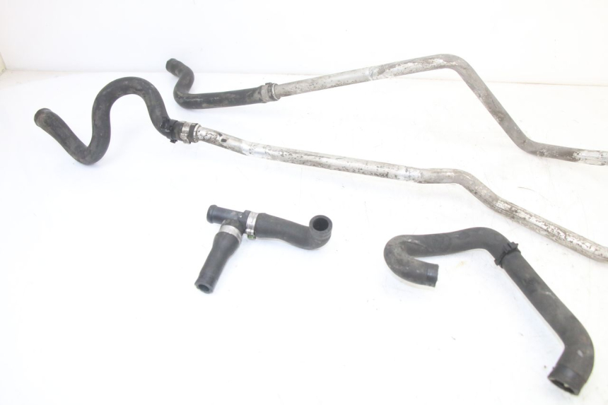 photo de PRZEWÓD CHŁODNICY BMW C1 125 (2000 - 2003) - Szczegół części