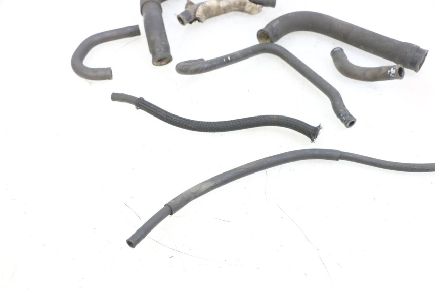 photo de PRZEWÓD CHŁODNICY SUZUKI BURGMAN 650 (2013 - 2020) - Inny kąt widzenia