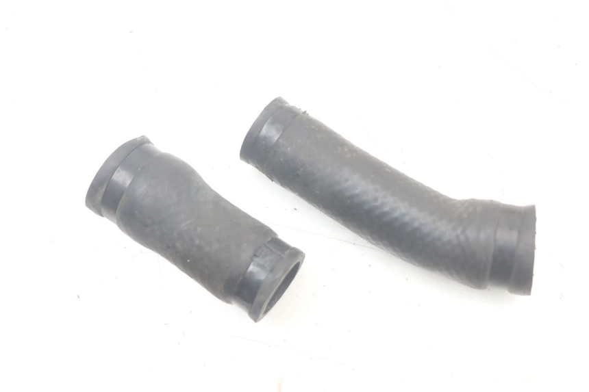 photo de PRZEWÓD CHŁODNICY YAMAHA FJR ABS 1300 (2006 - 2012) - Inny kąt widzenia