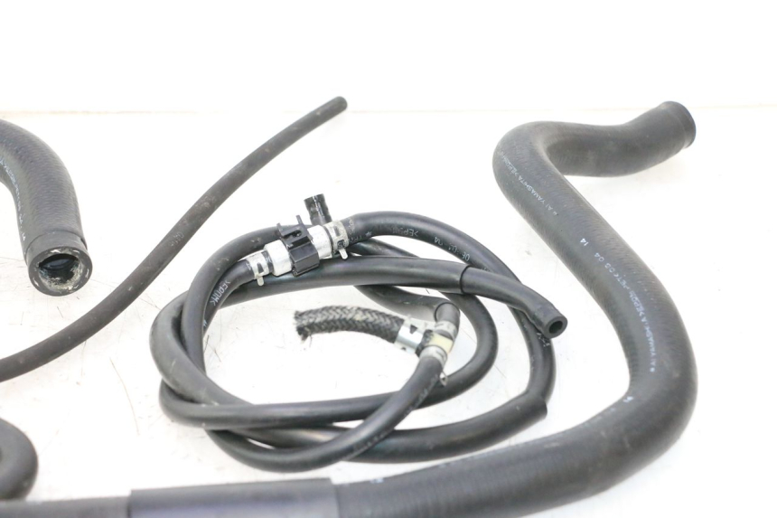 photo de PRZEWÓD CHŁODNICY HONDA FJS SILVER WING SILVERWING 400 (2005 - 2008) - Punkty mocowania