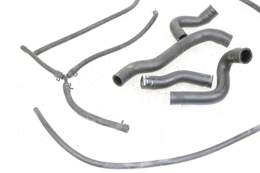 photo de PRZEWÓD CHŁODNICY HUSQVARNA SVARTPILEN 401 (2018 - 2023) - Zoom stanu zużycia