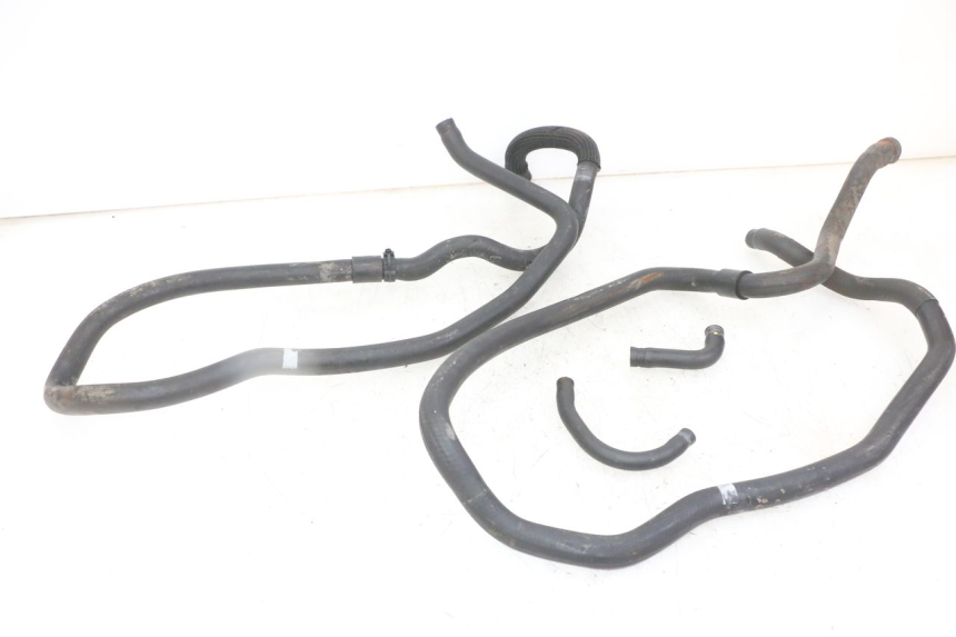 photo de PRZEWÓD CHŁODNICY PIAGGIO IE MP3 YOURBAN 300 (2011 - 2016) - Inny kąt widzenia