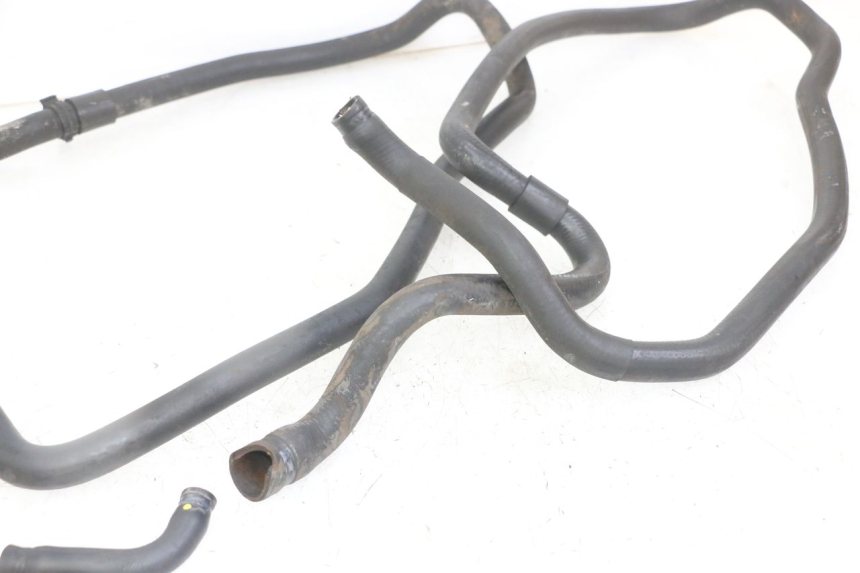 photo de PRZEWÓD CHŁODNICY PIAGGIO IE MP3 YOURBAN 300 (2011 - 2016) - Zbliżenie techniczne