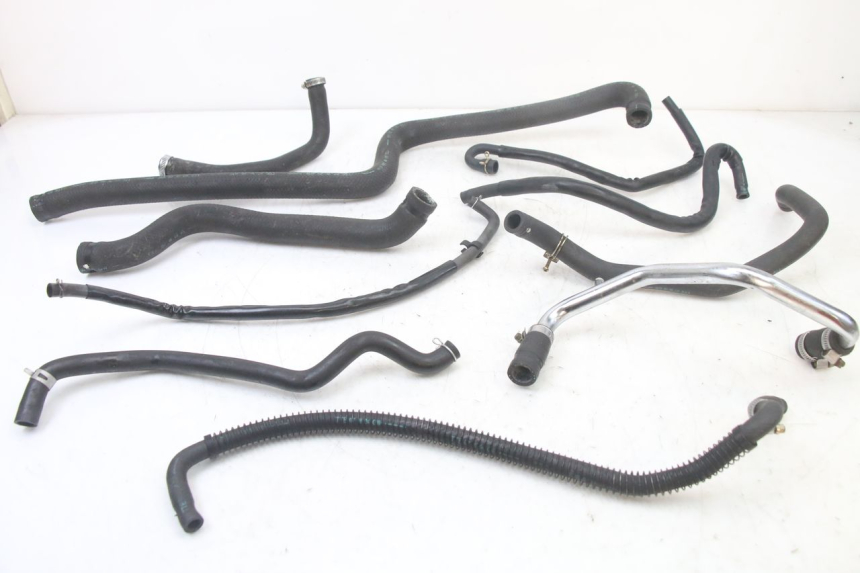 photo de PRZEWÓD CHŁODNICY KYMCO XCITING 500 (2007 - 2010) - Widok główny