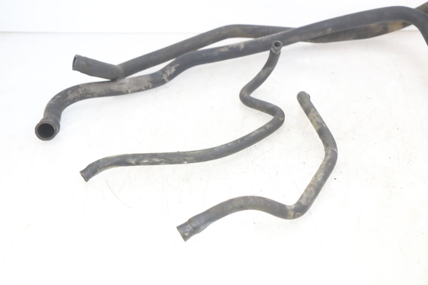 photo de PRZEWÓD CHŁODNICY PIAGGIO MP3 LT 400 (2007 - 2012) - Zoom stanu zużycia