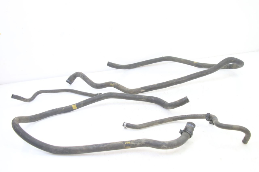 photo de PRZEWÓD CHŁODNICY PIAGGIO MP3 500 (2014 - 2017) - Widok główny