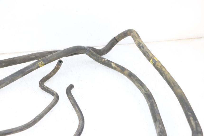 photo de PRZEWÓD CHŁODNICY PIAGGIO MP3 RL 250 (2006 - 2010) - Zoom stanu zużycia