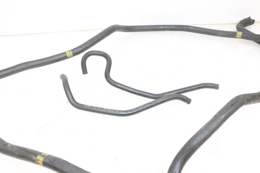 photo de PRZEWÓD CHŁODNICY PIAGGIO MP3 500 (2016 - 2018) - Zbliżenie techniczne