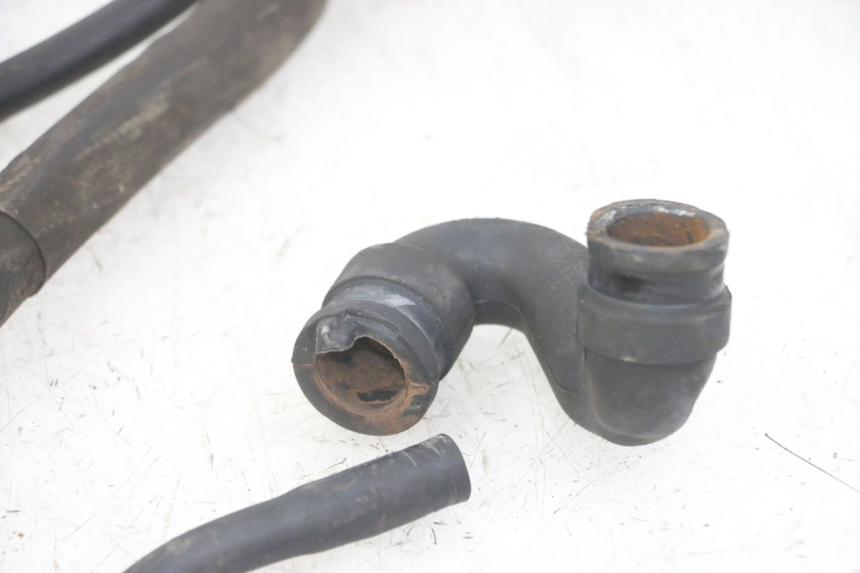 photo de PRZEWÓD CHŁODNICY GILERA NEXUS 125 (2009 - 2013) - Zbliżenie techniczne