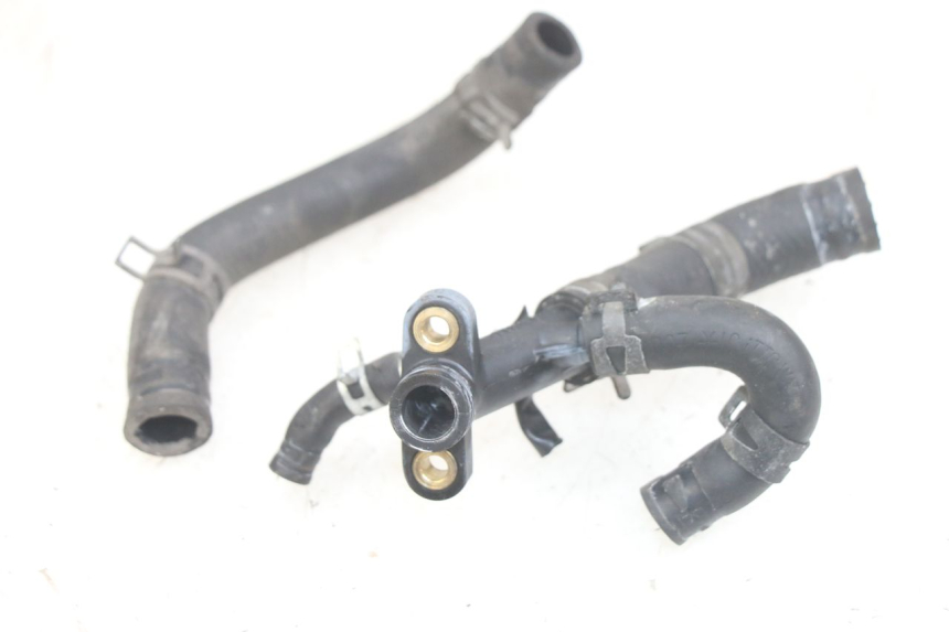 photo de PRZEWÓD CHŁODNICY HONDA PCX (JF28) 125 (2009 - 2011) - Szczegół części