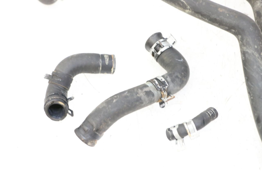 photo de PRZEWÓD CHŁODNICY PEUGEOT SPEEDFIGHT 3 LC 2T 50 (2009 - 2015) - Zoom stanu zużycia