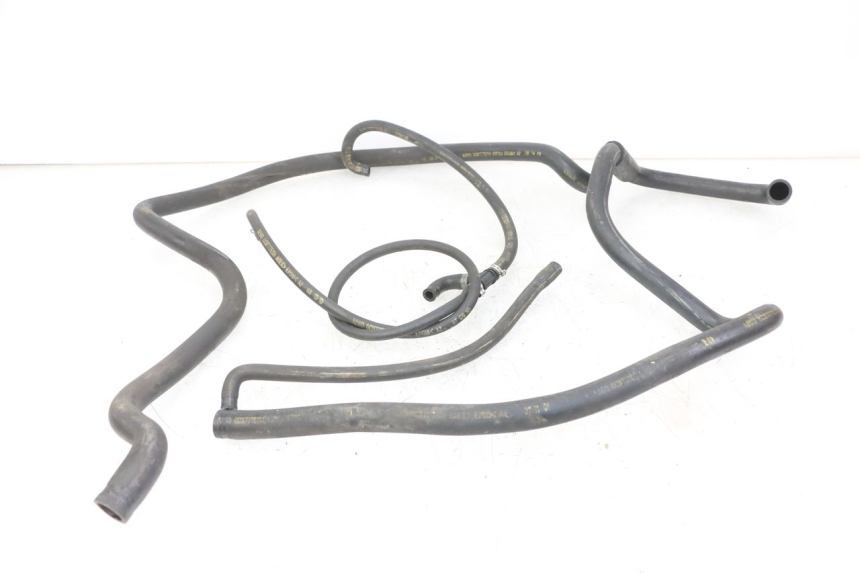 photo de PRZEWÓD CHŁODNICY PIAGGIO BEVERLY 125 (1998 - 2005) - Widok główny