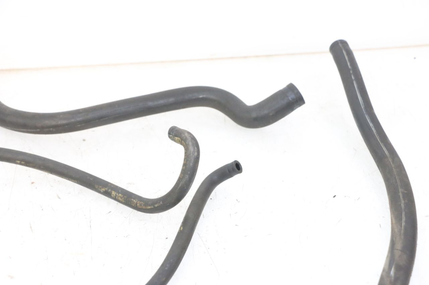 photo de PRZEWÓD CHŁODNICY PIAGGIO BEVERLY 125 (1998 - 2005) - Szczegół części