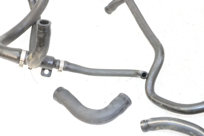 photo de PRZEWÓD CHŁODNICY PIAGGIO VESPA GRANTURISMO 200 (2004 - 2005) - Widok ogólny