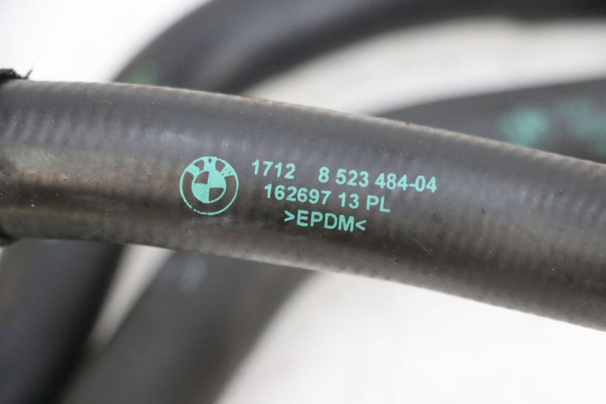 photo de PRZEWÓD CHŁODNICY BMW R GS 1250 (2021 - 2024) - Zbliżenie techniczne