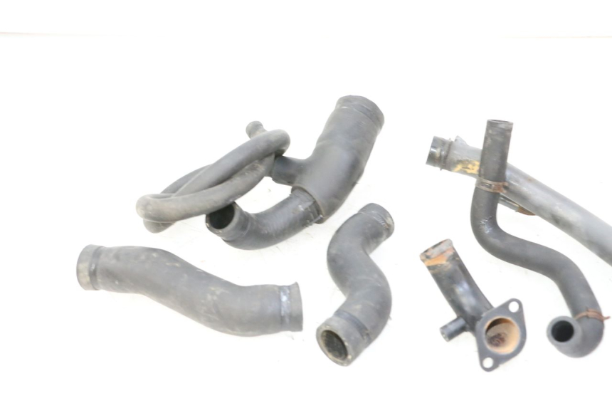 photo de PRZEWÓD CHŁODNICY TRIUMPH SPRINT 900 (1995 - 1998) - Inny kąt widzenia