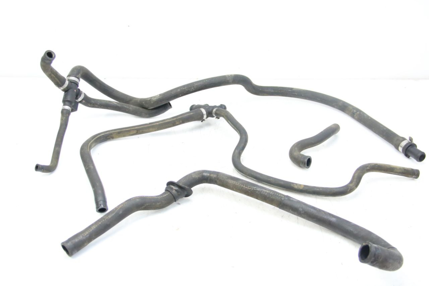 photo de PRZEWÓD CHŁODNICY PIAGGIO VESPA GRANTURISMO 125 (2003 - 2007) - Widok główny