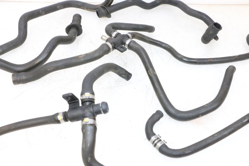 photo de PRZEWÓD CHŁODNICY PIAGGIO VESPA GTS SUPER IE 125 (2009 - 2016) - Szczegół części