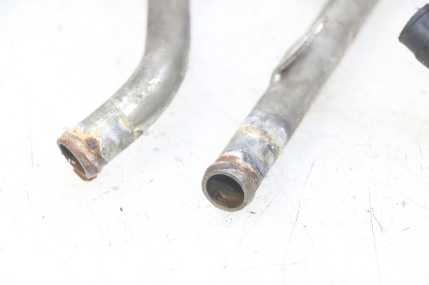 photo de PRZEWÓD CHŁODNICY YAMAHA XMAX X-MAX 125 (2006 - 2009) - Zbliżenie techniczne